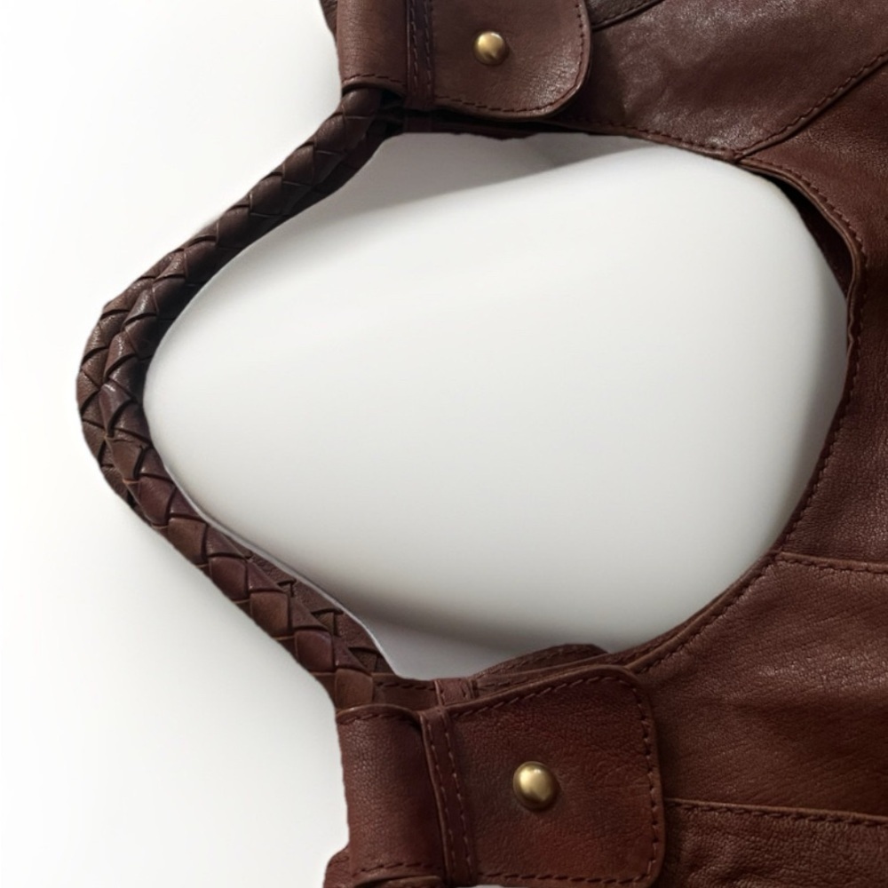 Modalu London Brown Leather Shoulder Bag with Braided Detail - Picture 7 of 15